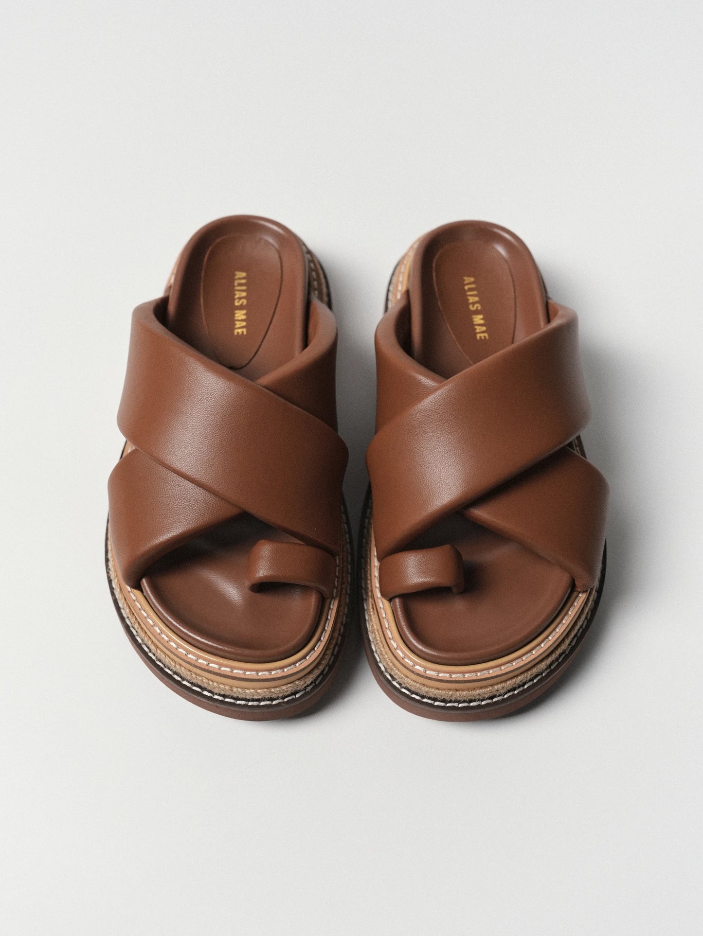 Summer classic leather cross strap toe cover, personalized and comfortable height increasing sandals