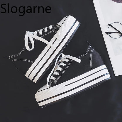 Students Invisible Increasing Canvas Shoes Women 8CM Thick Sole Height Skateboard Shoes Girls 2026 New Korean Casual Sneakers