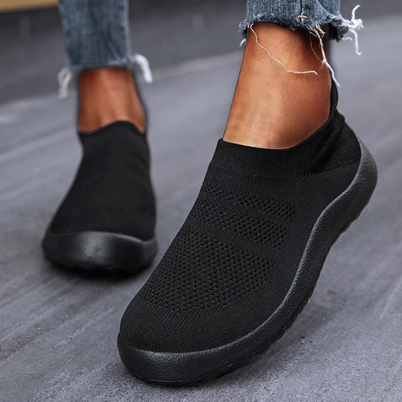 2024 New Women Sport Sneaker Flat Bottom Breathable Comfortable Women Sneakers Slip On Sock Solid Color Women's Running Shoe